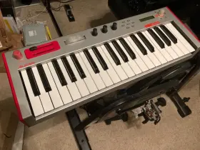 A10908088722171 Alesis Micron Keyboard Synthesizer