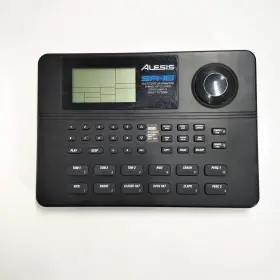 Sr-16 Alesis Drum Machine Synthesizer