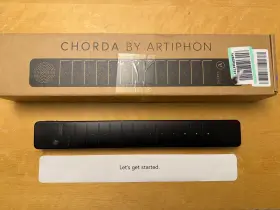900-00014 Artiphon Chorda Synth Midi Controller Black