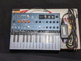 53467 Arturia Microfreak Paraphonic Hybrid Synth With Power Supply