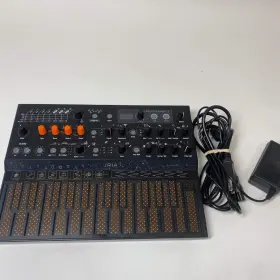 Arturia Kclom6wq Microfreak Hybrid Digital Analog Synthesizer