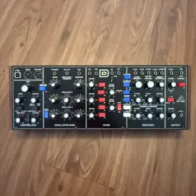 000cqj0200010 Behringer Model D Analog Desktop Synthesizer - Black Mono Minimoog
