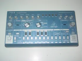 Td-3-bu Behringer 033653032261 Analog Bass Line Synthesizer Synth With 16-step Blue