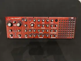 2407121303 Behringer Excellent Neutron Paraphonic Analog Semi-modular Synthesizer