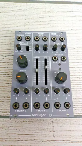 Behringer 644216633401 110 Vco/vcf/vca Legendary Analog Eurorack Module