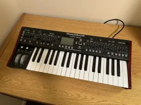 Deepmind6 Behringer Deepmind 6 Analog Voice Polyphonic Synthesizer