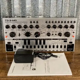 Td-30-mo-sr Behringer Analog Bass Line Synthesizer Silver Used