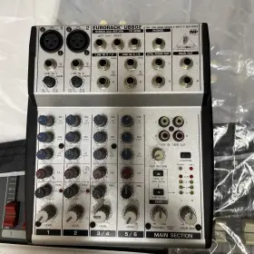 Behringer Ub802 Eurorack 8-channel