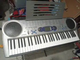 Lk-220 Casio Lk-43 61-key Portable Keyboard With Metal Stand