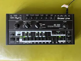 Tb-303 Din Sync Re-303 Roland Replica Analog Bass Synthesizer - Mint