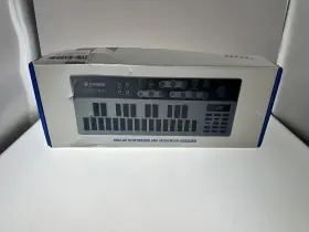 Ec3350 Donner Essential B1 Analog Bass Synthesizer And Sequencer Black 128 Pattern