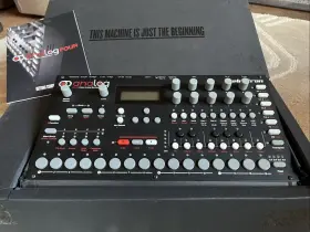 C15317503-75 Elektron Analog Four 4 Mki - Excellent Condition With Cover