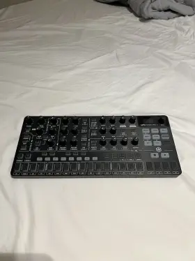 Ik Multimedia 025813921030 Uno Synth Pro X Dual-filter Analog Desktop Synthesizer
