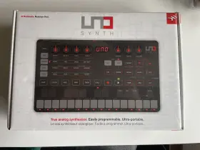 Ik Multimedia 888680892623 Uno Synth Portable Monophonic Analog Synthesizer