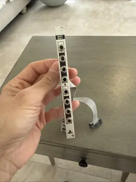 Buffmult-3u Intellijel Buff Mult Buffered Multiple Module Eurorack Modular Synth Ribbon. Z15