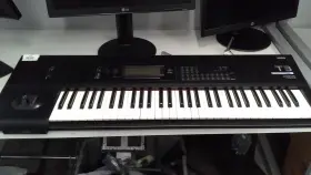 006930 Korg T3 Music Workstation Synthesizer