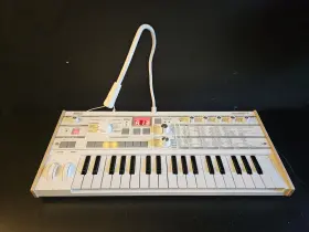 Korg 197881210663 Microkorg-s Synthesizer/vocoder With Built-in Speaker System