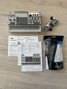 Korg 959112121829 Volca Sample V1 Digital Sequencer Synthesizer Excellent Lots Of Extras