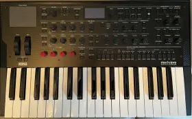 Korg 959112230965 Modwave Wavetable Synthesizer- Pristine Condition - Free Shipping