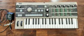 K-25m Korg Microkorg 37 Key Synthesizer Vocoder Keyboard