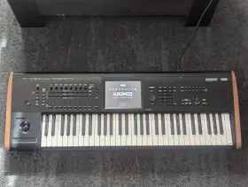 Kronos261 Korg Kronos 2 61 Keyboard Workstation Synthesizer -perfect 15 Hrs Total Usage