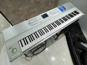 M3-88 Korg Keyboard Synthesizer Workstation With Pedal Travel Bag