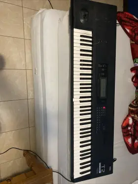 T2ex Korg Music Workstation Synthesizer 76-key