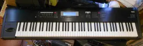 Tr88 Korg Synthesizer 88-key Music Workstation Black Keyboard -tested And Working