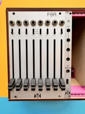 F8er-blk Michigan Synth Works F8r 8-channel Fader Bank Module With Expander Silver Used
