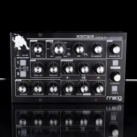81moo004 Moog Pre Owned Minitaur Analog Bass Synthesizer Module Black And Power Supply