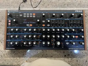Novation 815301000761 Peak Eight-voice Desktop Midi Usb Polyphonic Synthesiser