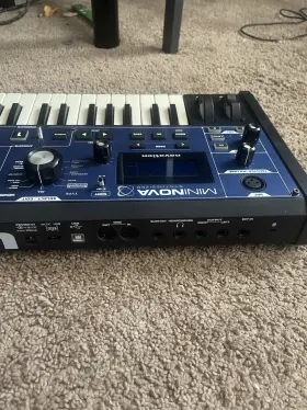 Novsynthh02ukeuo Novation Mininova 37-key Synthesizer
