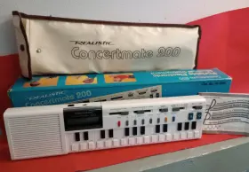 42-4001 Realistic Vintage Concertmate 200 Mini Digital Synthesizer 1980s Box
