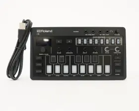 Roland 196271452782 Aira Compact Portable Chord Synthesizer With 100 Sets And Effects
