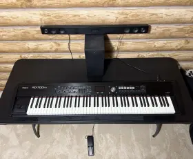 700nx Roland Rd Keyboard Synthesizer Electronic Piano With Pedal