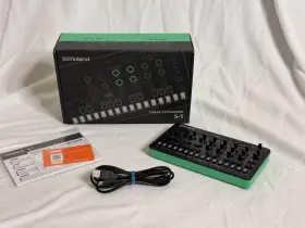 Roland 957054519698 Aira Compact S-1 Tweak Synthesizer - Lightly Used Perfect Condition