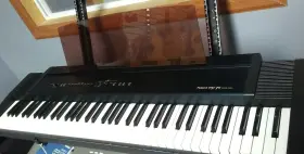 Ep-70 Roland Digital Piano 76 Keys Pedal/stand Weighted Excellent Condition