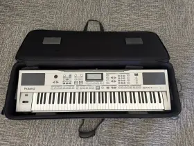 Exr-7 Roland Interactive Arranger Keyboard Synthesizer