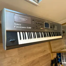 Fantom-s88 Roland 88-key Keyboard Synthesizer