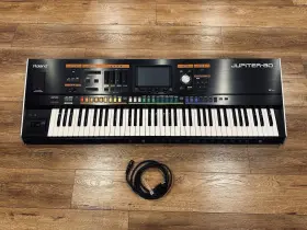Roland Jupite-80 Digital Synthesizer 76 Keys.....mint Condition