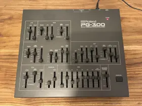 Mks-50 Roland Pg-300 Programmer For Alpha Juno And Synthesizer