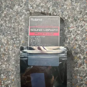 Pn-d70-02 Roland D70