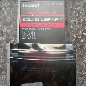 Sn-spla-01 Roland D-70