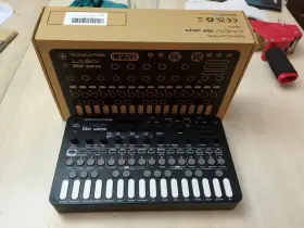 Lvn-010 Sonicware Liven 8bit Warps Desktop Synthesizer