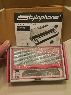 Stylophone 313042081068 Stylophone. The Original Pocket Electronic Synthesizer - Special Edition Pink
