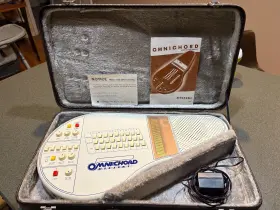 Om-27 Suzuki Om27 Omnichord Vintage With Case And Original Power Adapter