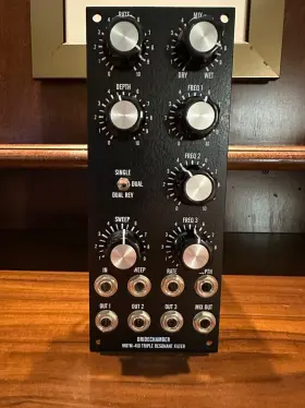Motm-410 Synthesis Technology Triple Resonant Filter And Dual Voltage Controlled Lfo 5u-motm
