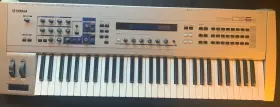 Cs-6x Yamaha Edm Synthesizer Perfect Working Order Some Damage To Case