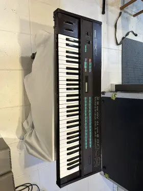 Dx7iid Yamaha Dx7 For Parts Or Repair Keyboard Synthesizer Turns On Original Case