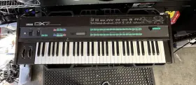 Dx7s Yamaha Digital Synthesizer Keyboard With Cartridge Needs Battery Replacemen